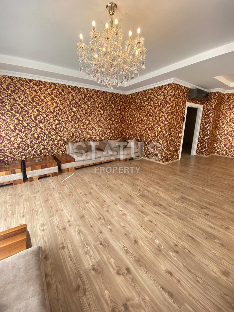 Пятикомнатная меблированная квартира в 750м от моря в районе Оба.240 м2 фото 17