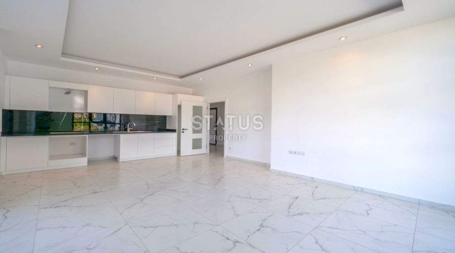 Three-room apartment in a residential complex with full infrastructure in the upper OBE. 85m2 фото 7