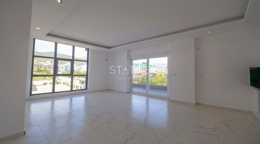 Three-room apartment in a residential complex with full infrastructure in the upper OBE. 85m2 фото 9