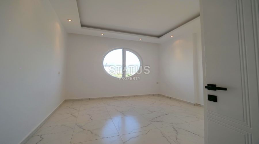 Three-room apartment in a residential complex with full infrastructure in the upper OBE. 85m2 фото 14