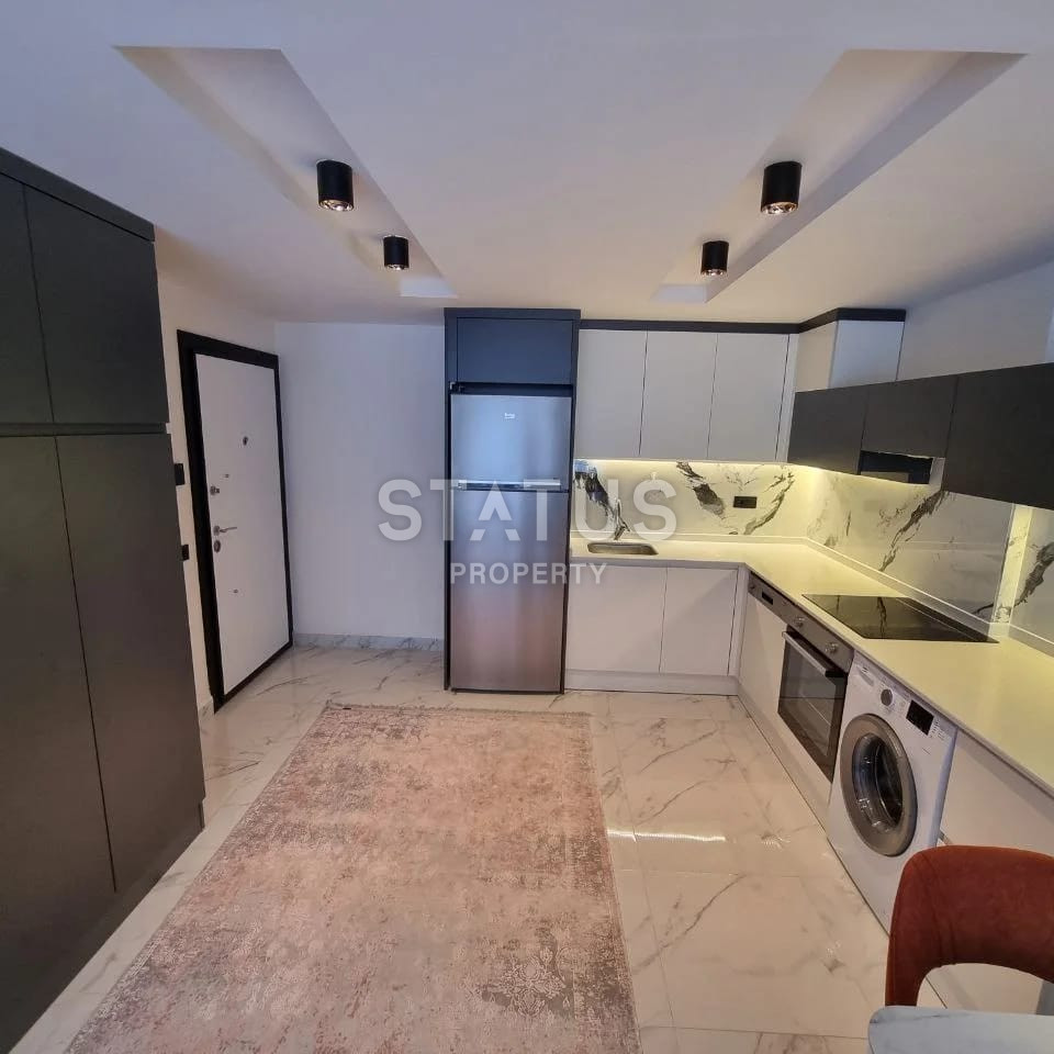 One-bedroom furnished apartment with a favorable location Cleopatra beach. 60m2 фото 3