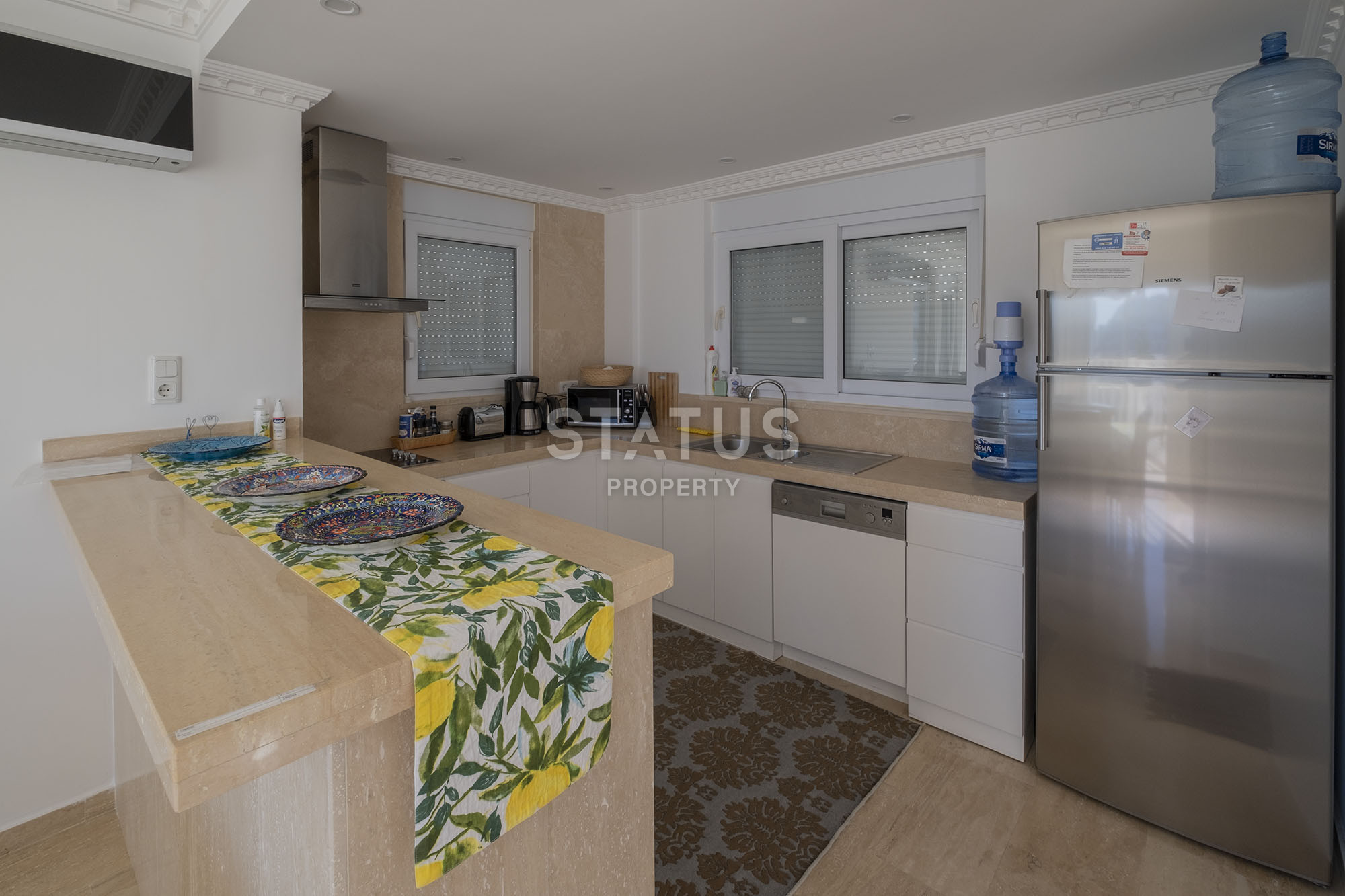 Шикарная меблированная вилла с видом на море, 200м2. фото 12