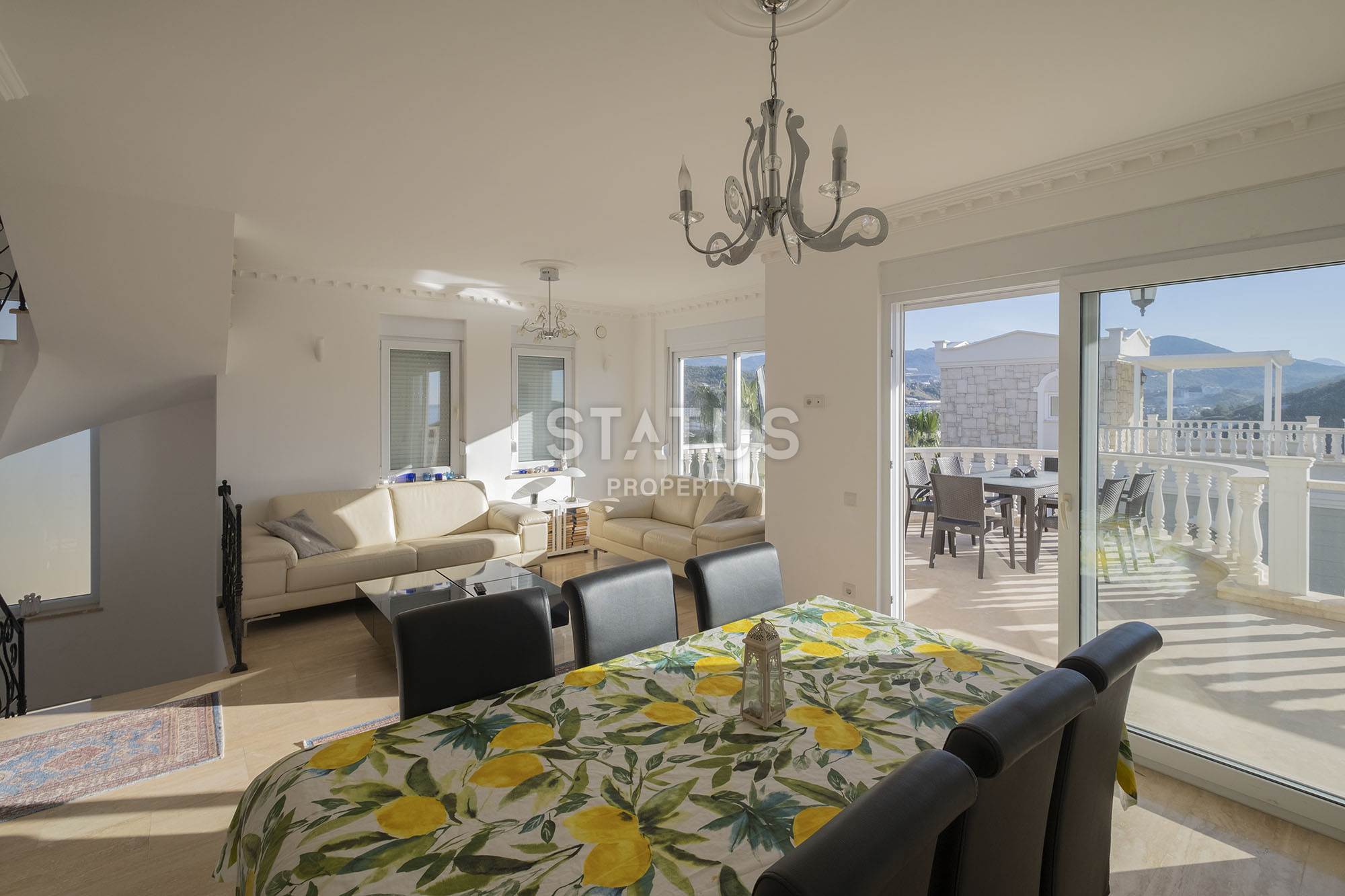 Шикарная меблированная вилла с видом на море, 200м2. фото 13