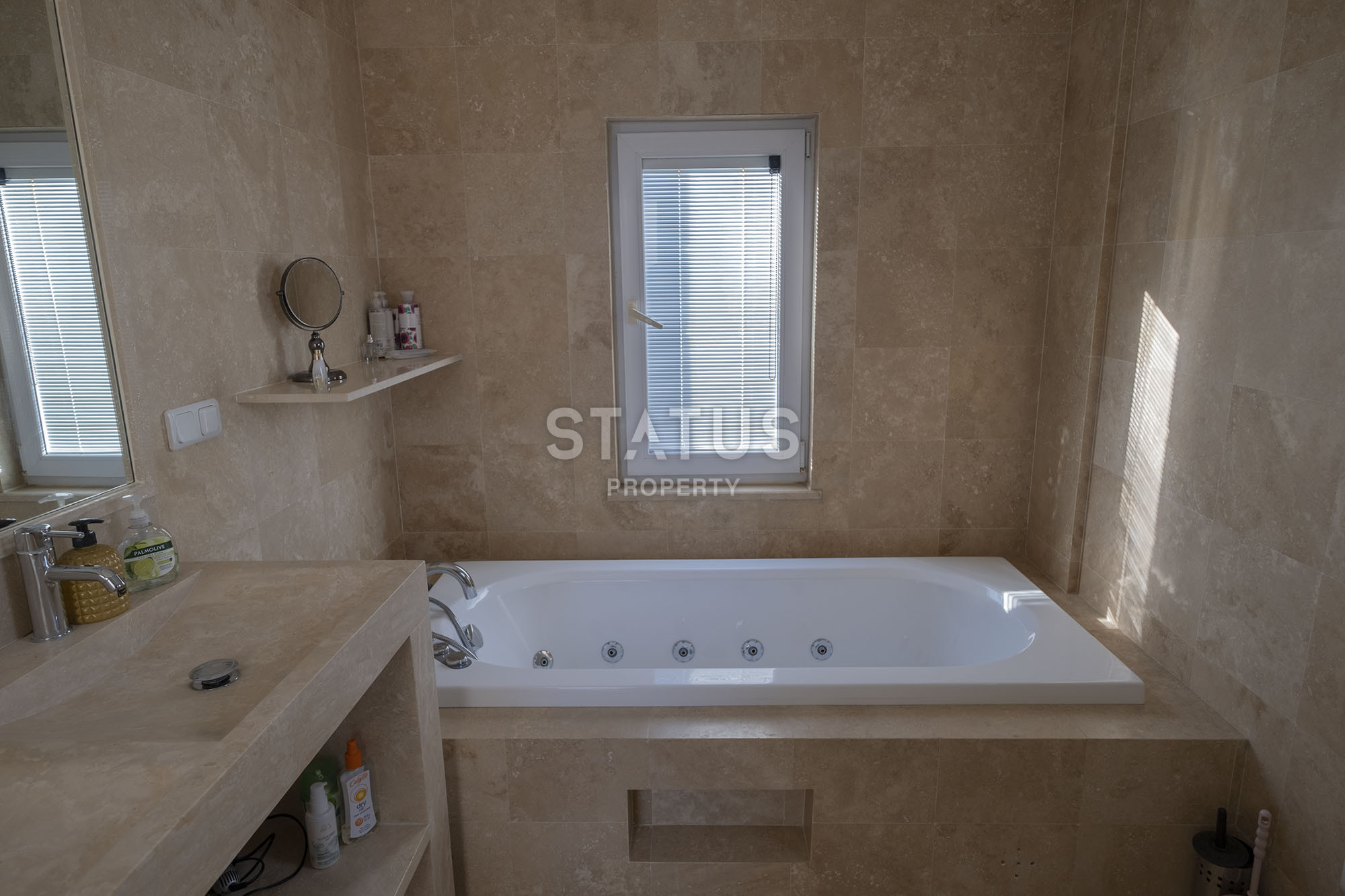 Шикарная меблированная вилла с видом на море, 200м2. фото 14