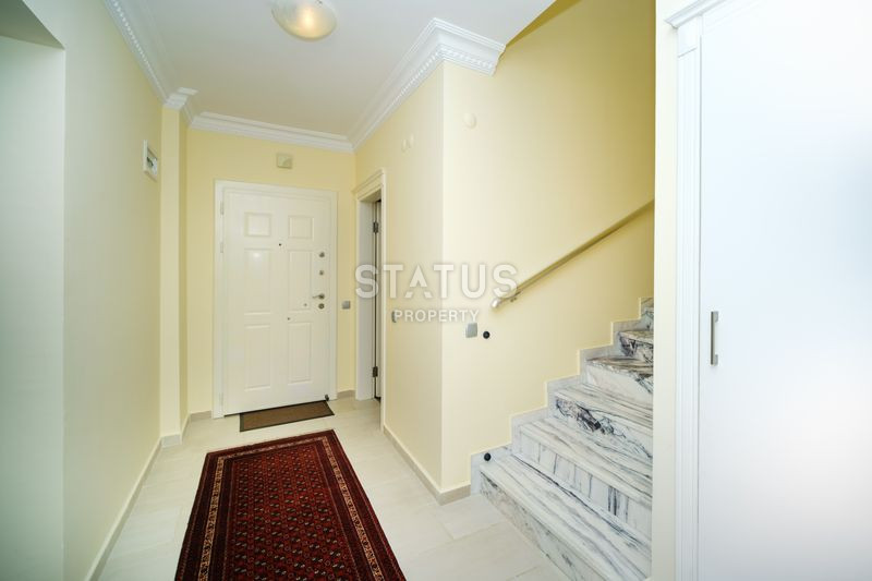 Меблированный дуплекс 3+1 в центральном районе с видом на море, 180 м2 фото 5