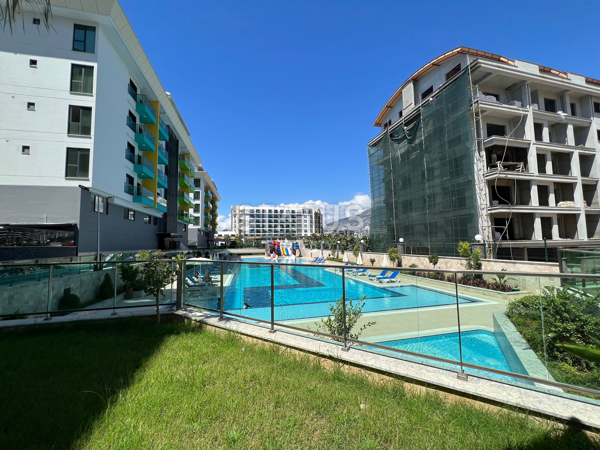One-bedroom furnished apartment 100m from the sea in Kargicak. 53m2 фото 9