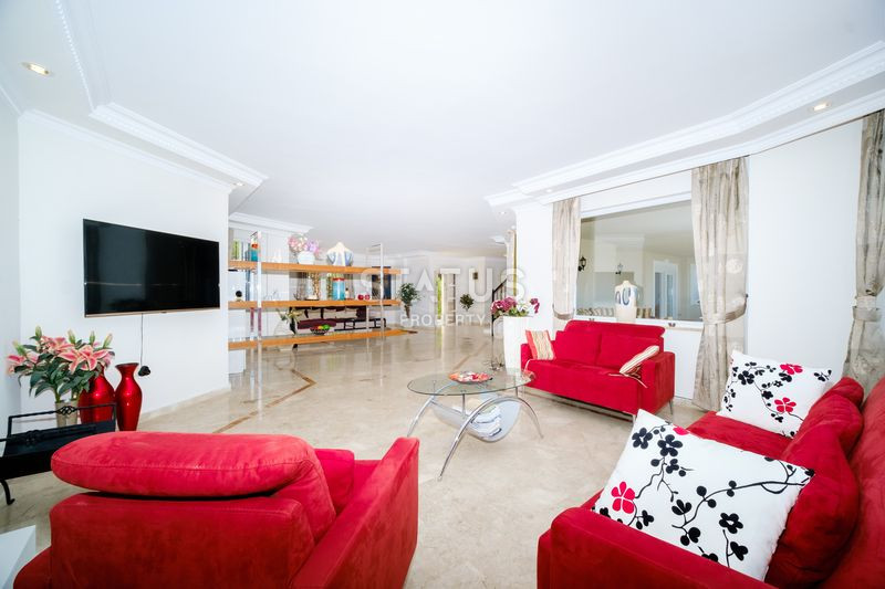 Роскошная вилла 4+1 в районе Каргыджак с видом на море, 240м2. фото 8