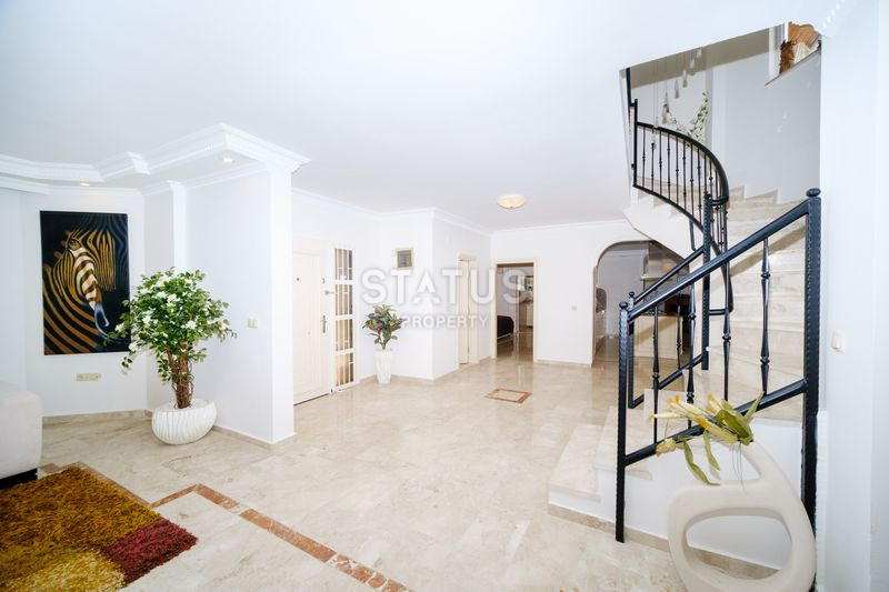 Роскошная вилла 4+1 в районе Каргыджак с видом на море, 240м2. фото 9