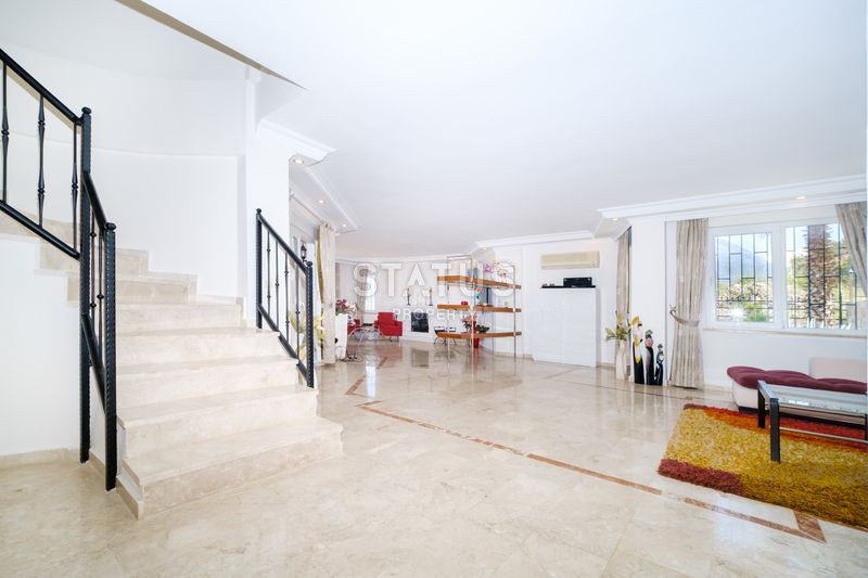 Роскошная вилла 4+1 в районе Каргыджак с видом на море, 240м2. фото 10