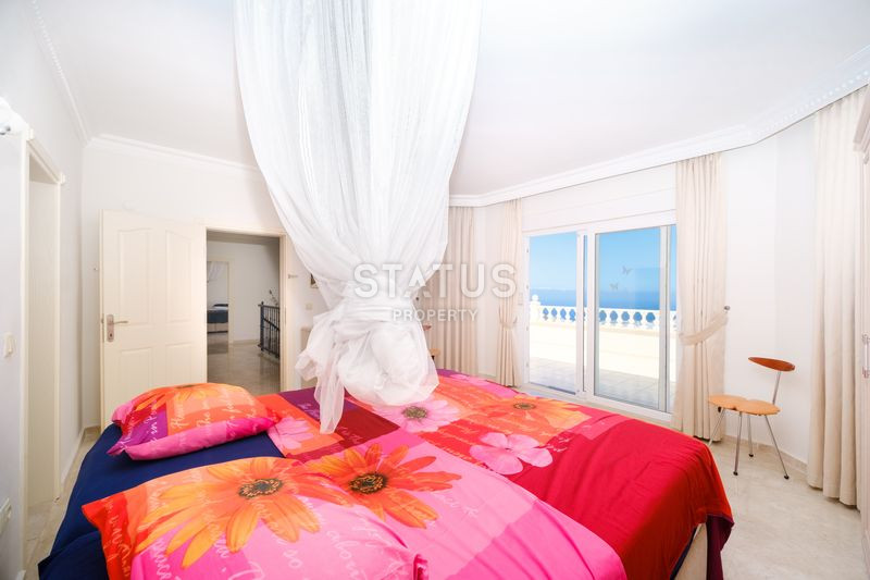 Роскошная вилла 4+1 в районе Каргыджак с видом на море, 240м2. фото 23