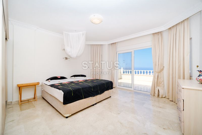 Роскошная вилла 4+1 в районе Каргыджак с видом на море, 240м2. фото 25