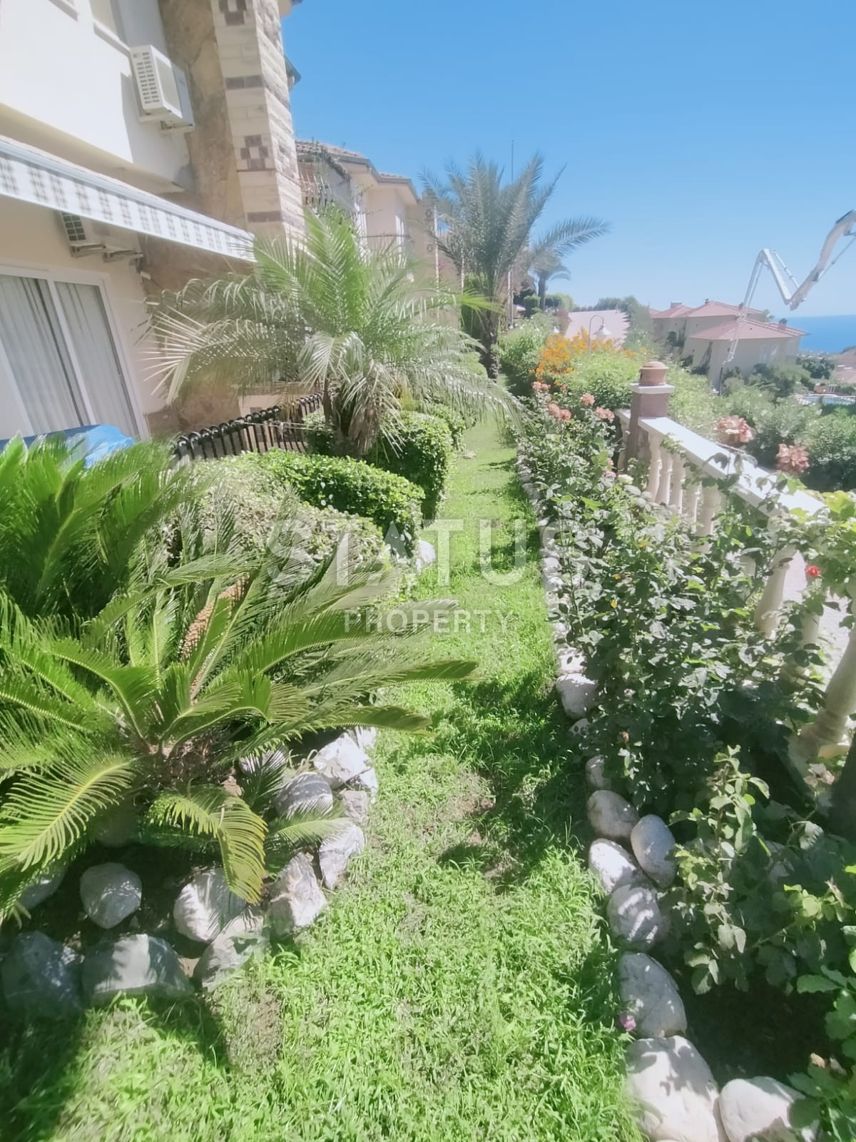 Двухэтажная вилла 3+1 под ключ в легендарном ЖК в спокойном районе Каргыджак. 190м2 фото 32