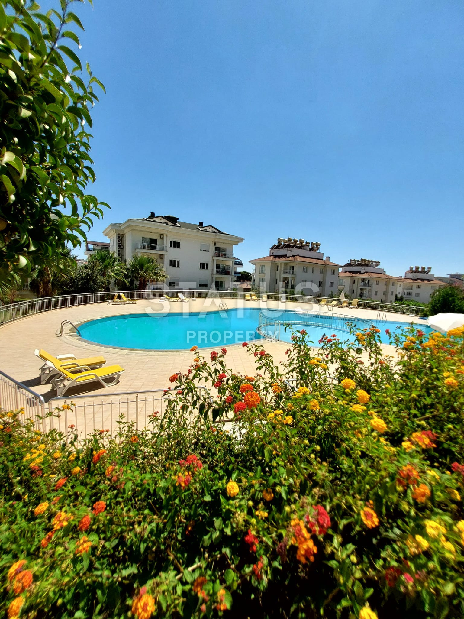 Spacious three-room apartment with household appliances in OBA. 110m2 фото 15