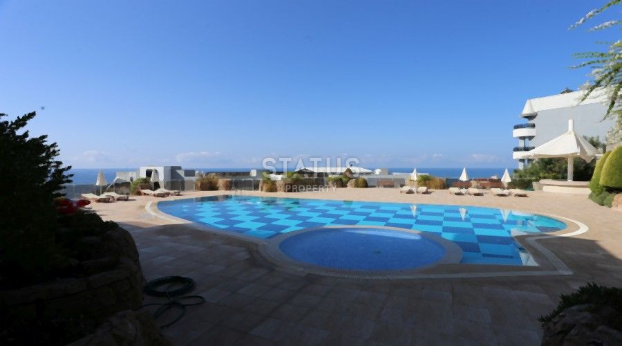 Duplex apartments with sea views in the open area of Konakli. 300m2 фото 4