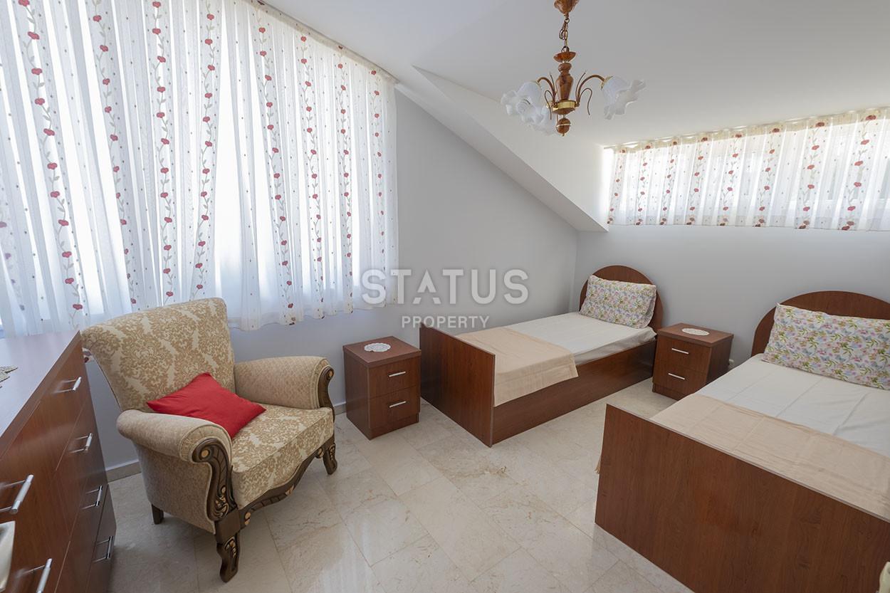 Четырехкомнатная двухуровневая вилла с видом на море в районе Конаклы, 120м2 фото 9