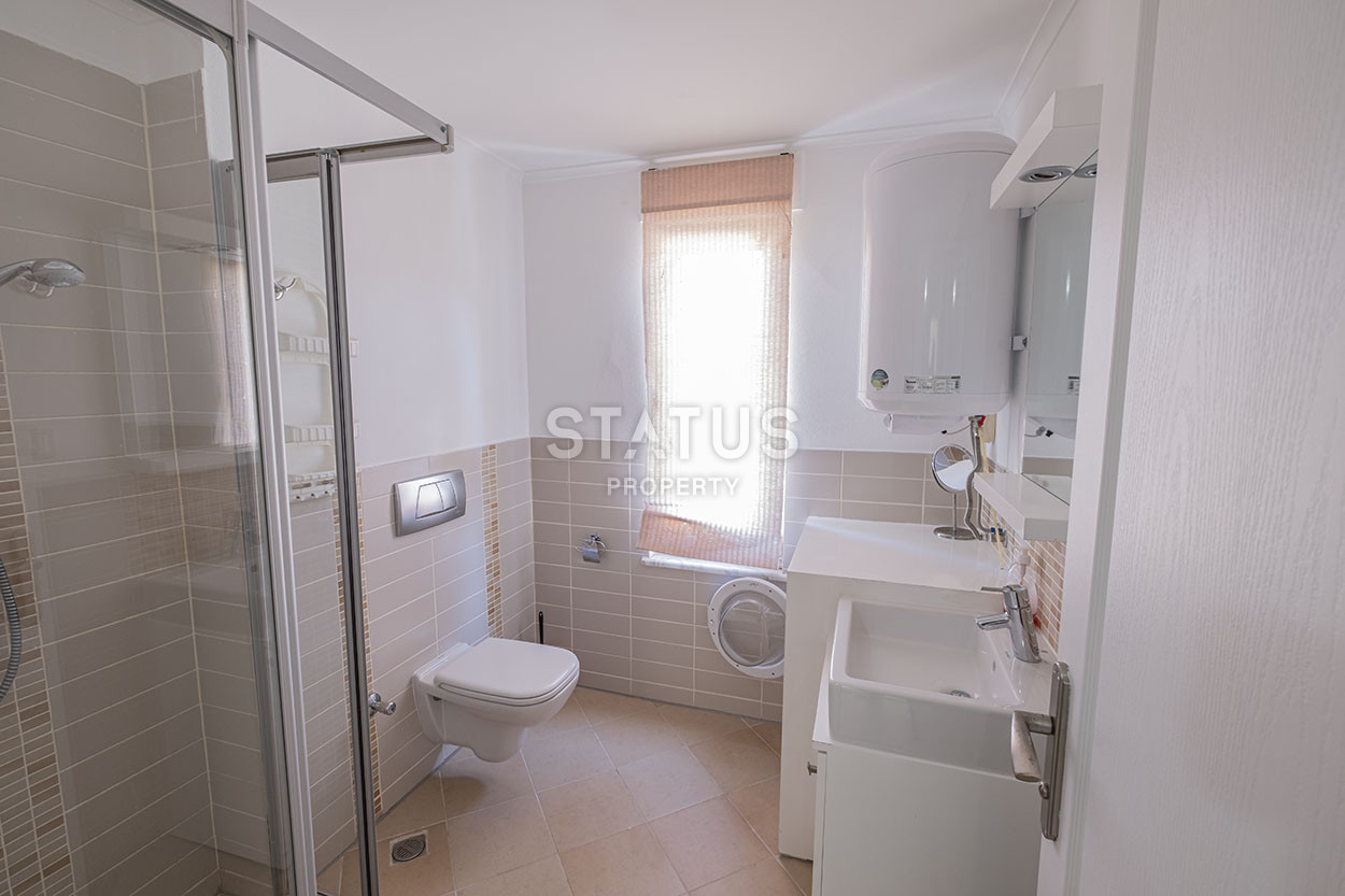 Четырехкомнатная двухуровневая вилла с видом на море в районе Конаклы, 120м2 фото 13