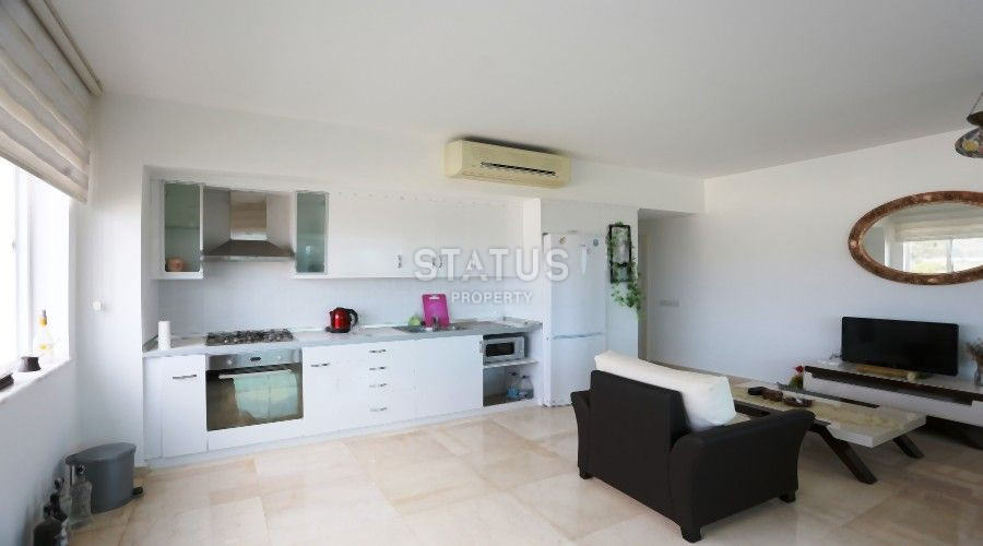 Трёхкомнатная просторная квартира с видом на горы и море в открытом районе в Конаклы. 115м2 фото 13