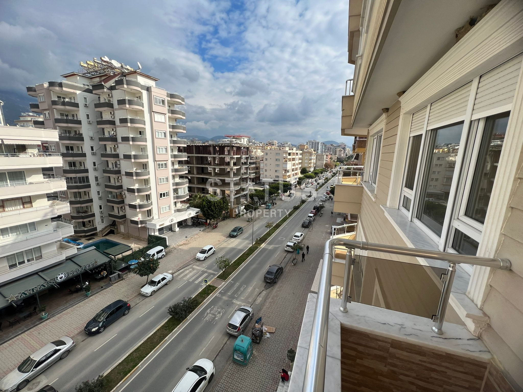 Просторная трёхкомнатная квартира в 150м от моря в Махмутларе. 128м2 фото 1