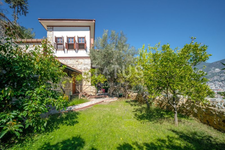 Вилла с видом на море в исторической части Аланьи на Кале. 350м2 -850м2 фото 1