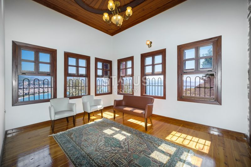 Вилла с видом на море в исторической части Аланьи на Кале. 350м2 -850м2 фото 13