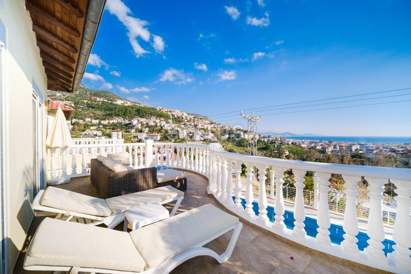 Светлая уютная вилла 2+1 с видом на город и море. 125м2 фото 19