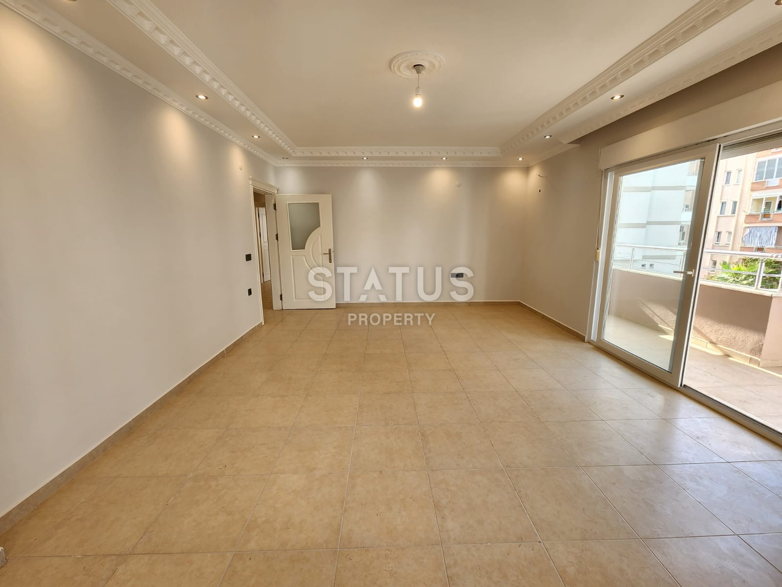 very spacious apartment with a favorable location near the sea in Mahmutlar. 175m2 фото 6