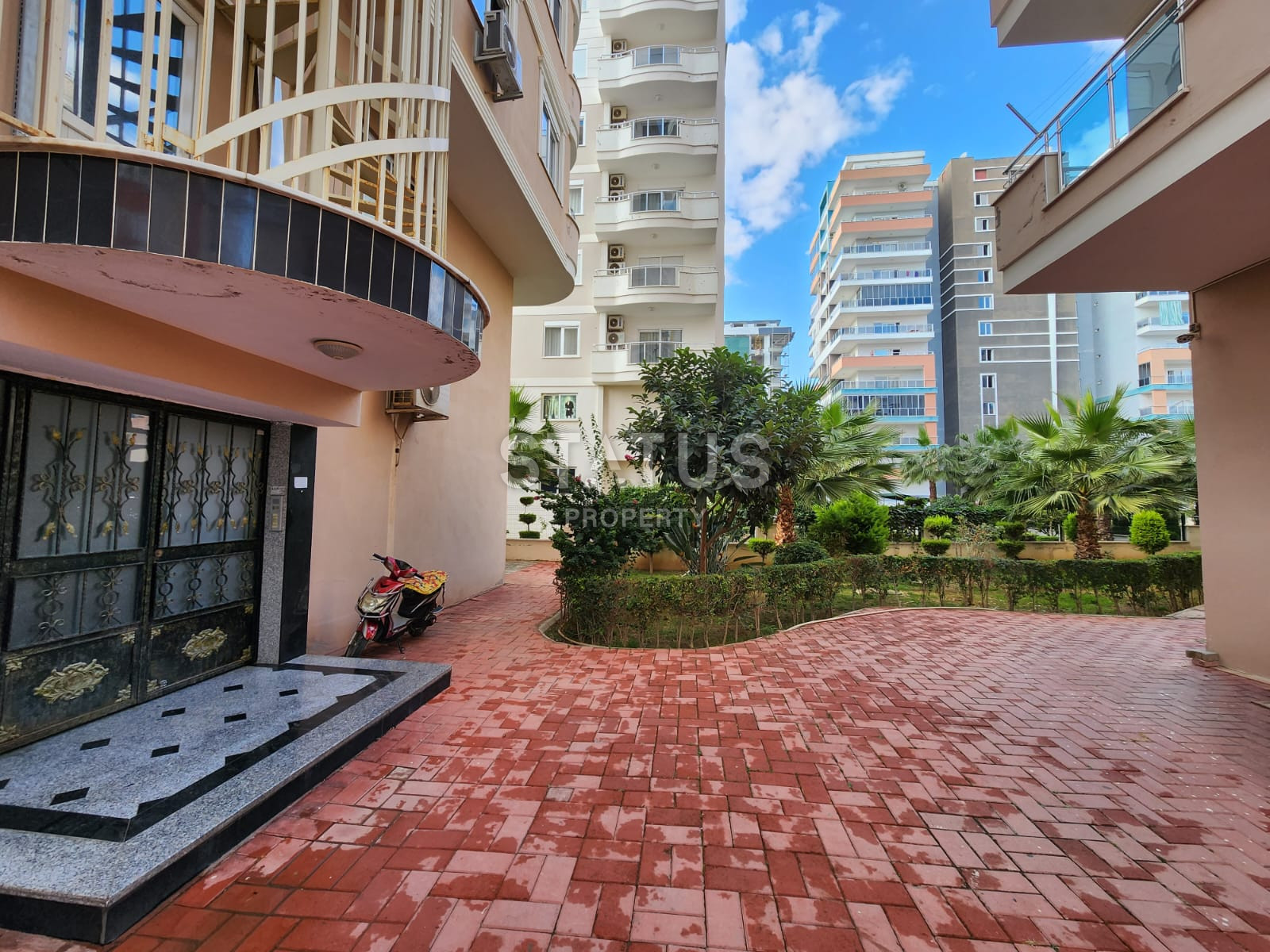 very spacious apartment with a favorable location near the sea in Mahmutlar. 175m2 фото 22