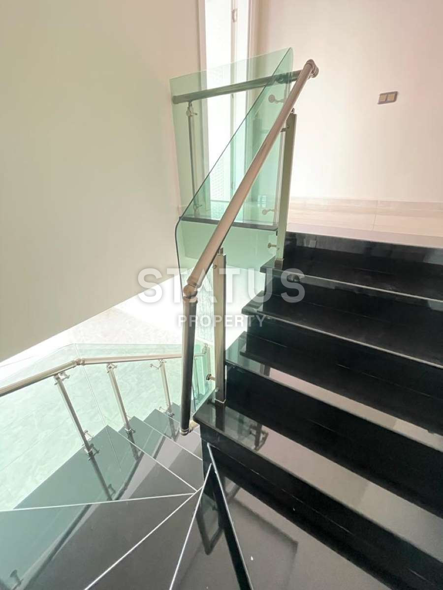 Двухуровневые апартаменты на первой береговой линии в районе Махмутлар, 340м2 фото 17