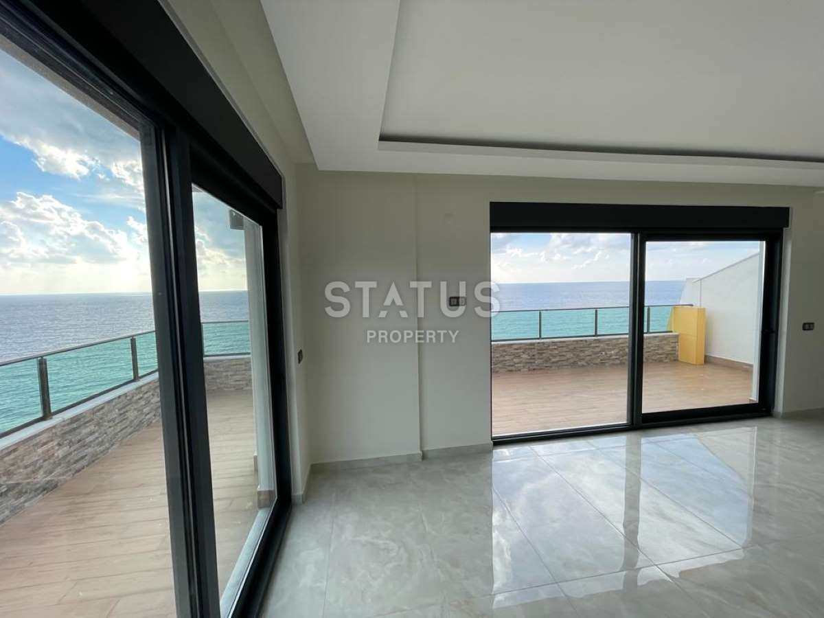 Двухуровневые апартаменты на первой береговой линии в районе Махмутлар, 340м2 фото 18