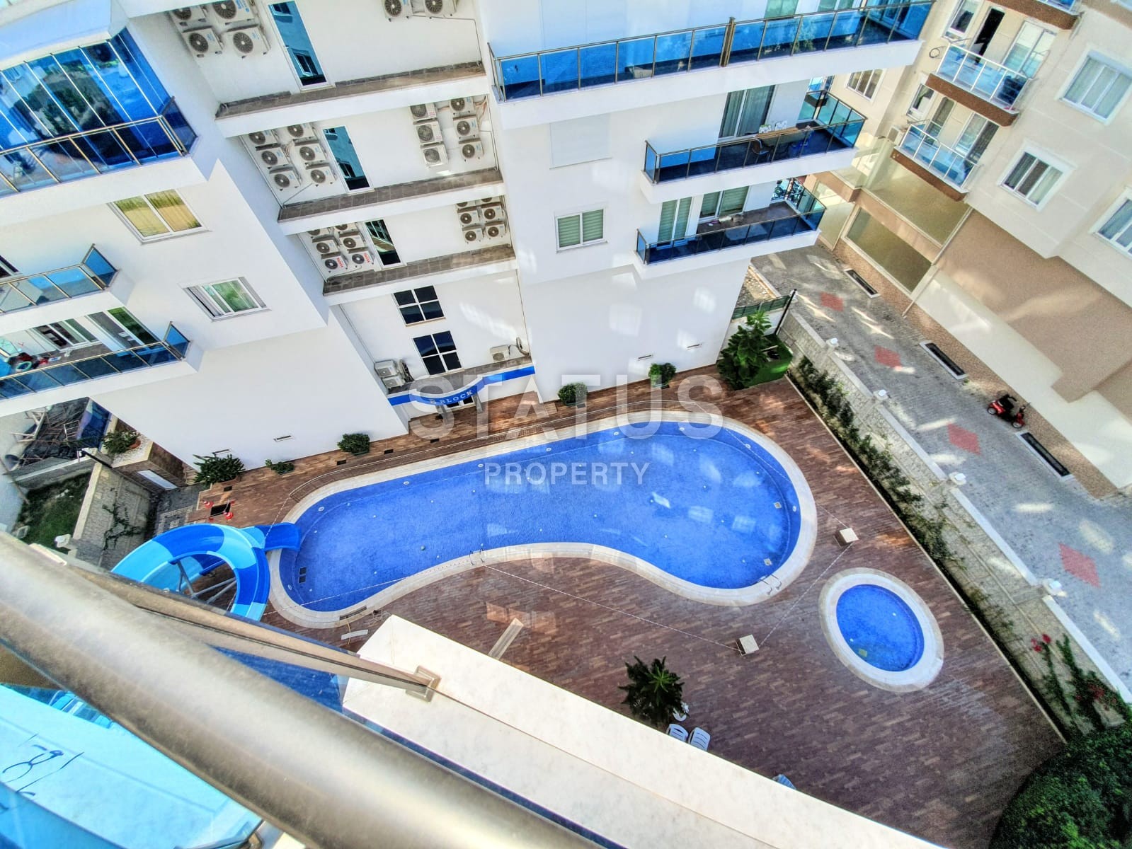 Новая трехкомнатная квартира в Махмутларе, 100 кв. м. фото 1