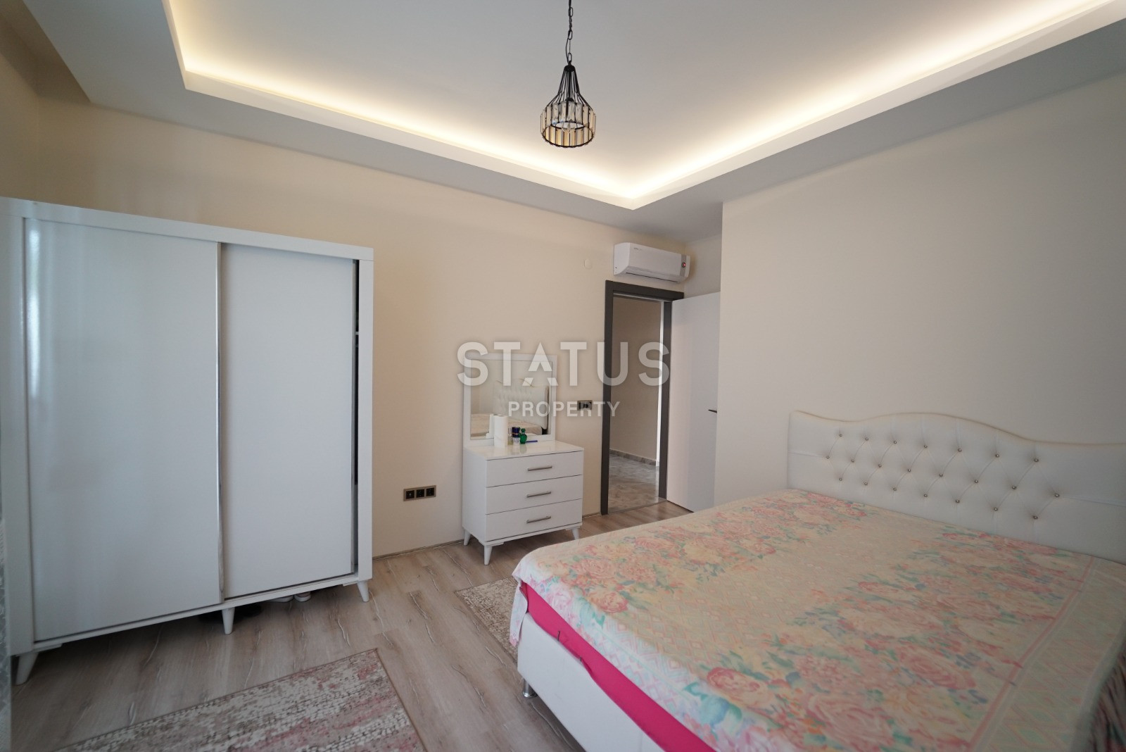 Spacious four-room apartment with furniture and appliances in the open area OBA. 160m2 фото 7