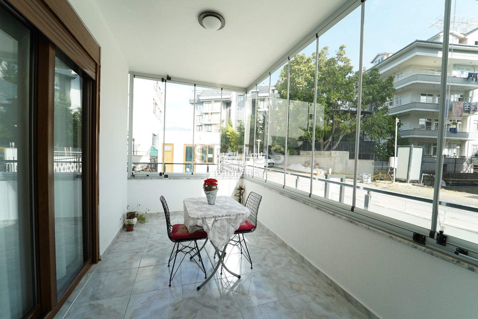 Spacious four-room apartment with furniture and appliances in the open area OBA. 160m2 фото 15