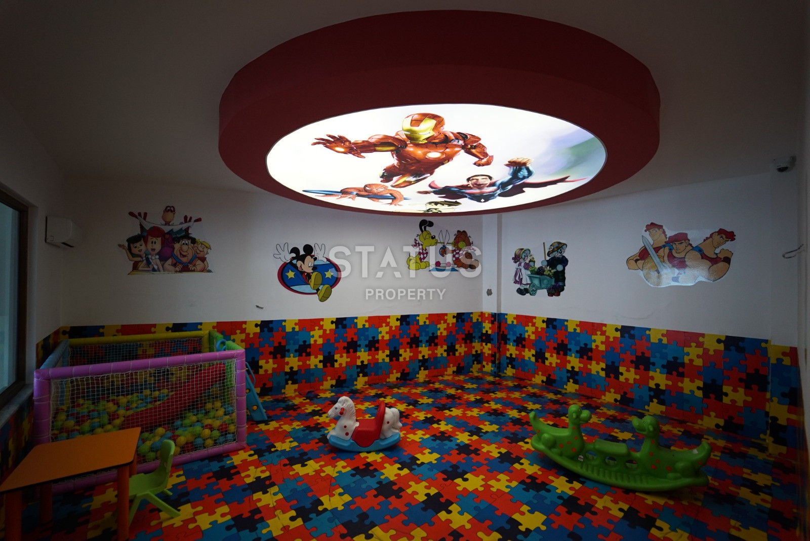 Spacious four-room apartment with furniture and appliances in the open area OBA. 160m2 фото 18