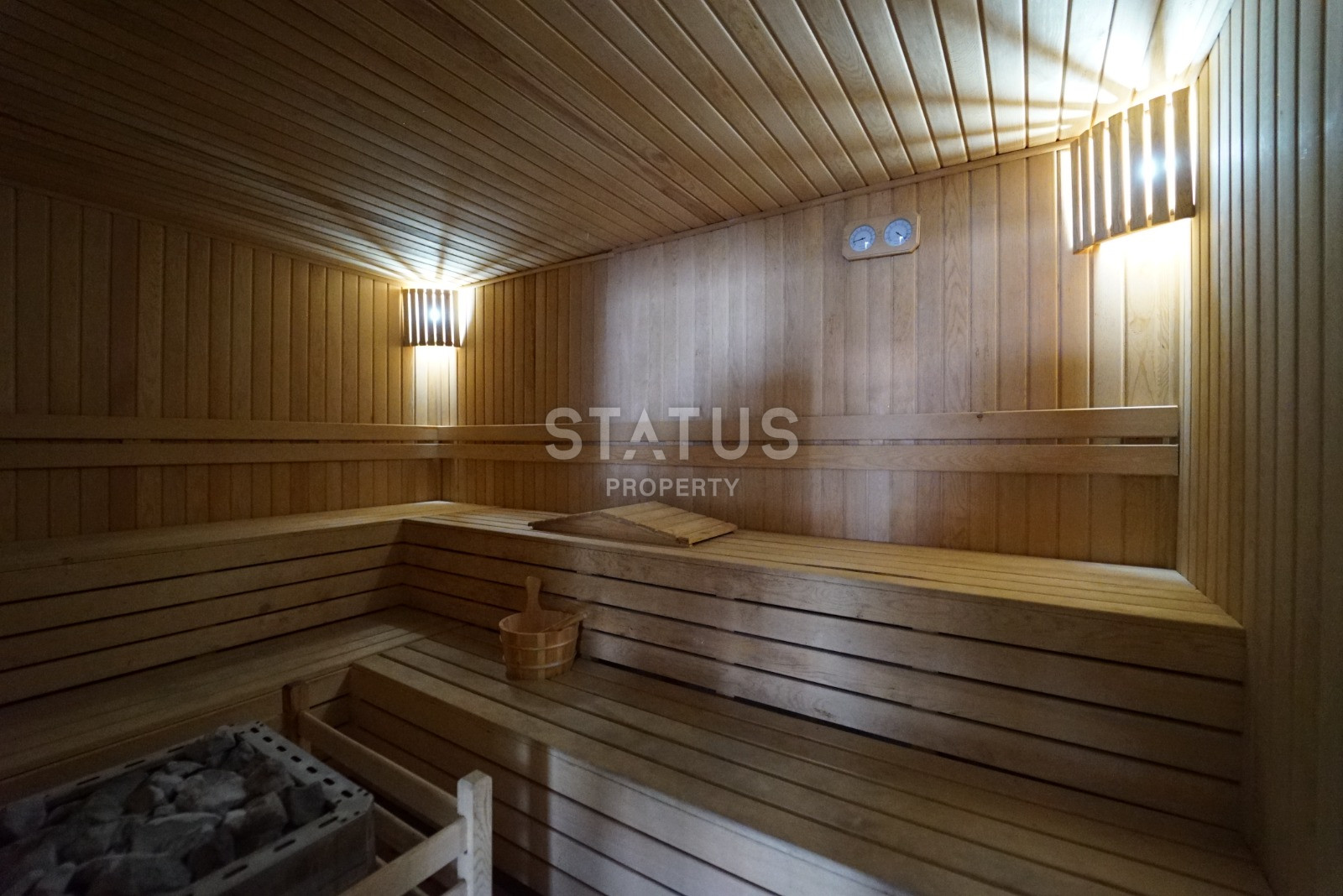 Spacious four-room apartment with furniture and appliances in the open area OBA. 160m2 фото 24