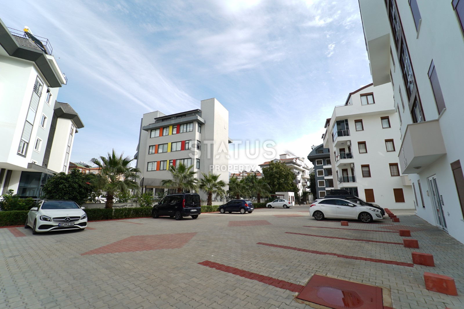 Spacious four-room apartment with furniture and appliances in the open area OBA. 160m2 фото 28
