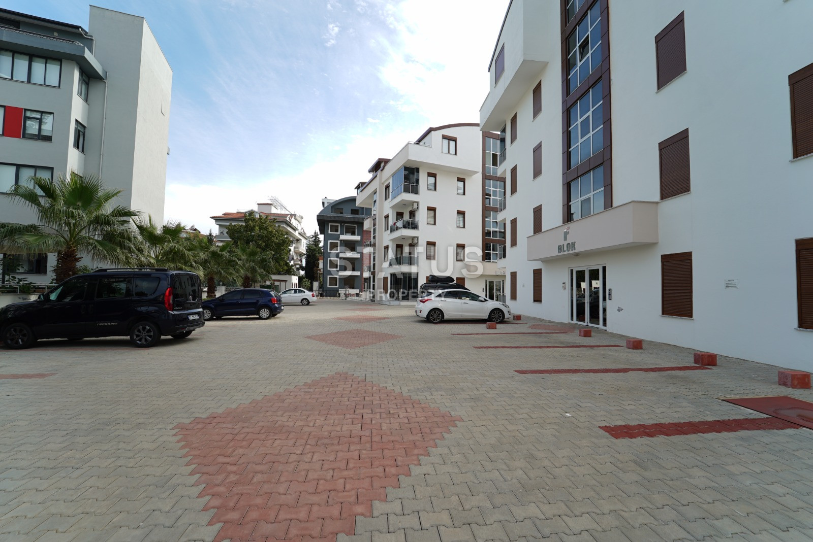 Spacious four-room apartment with furniture and appliances in the open area OBA. 160m2 фото 29
