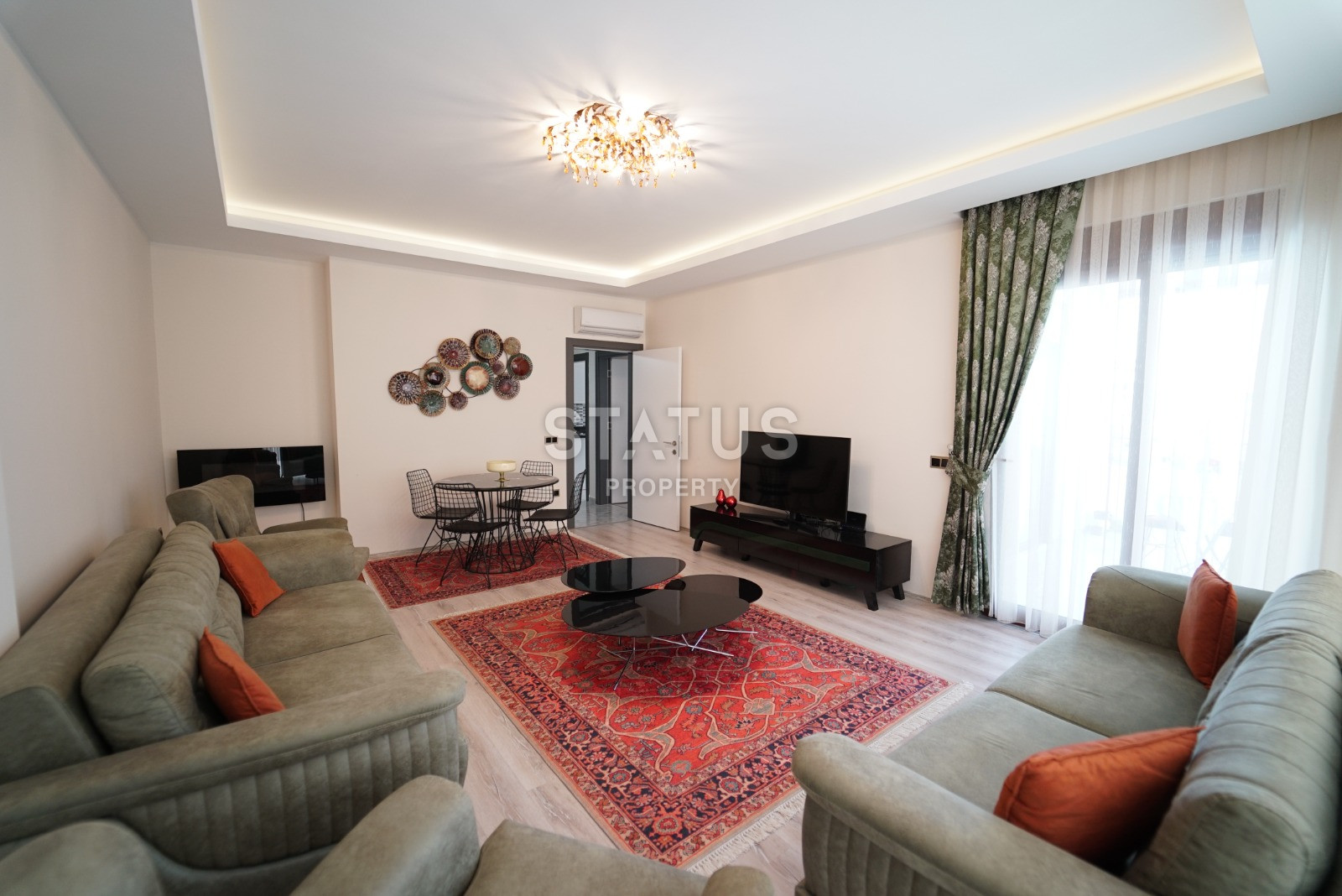 Spacious four-room apartment with furniture and appliances in the open area OBA. 160m2 фото 39