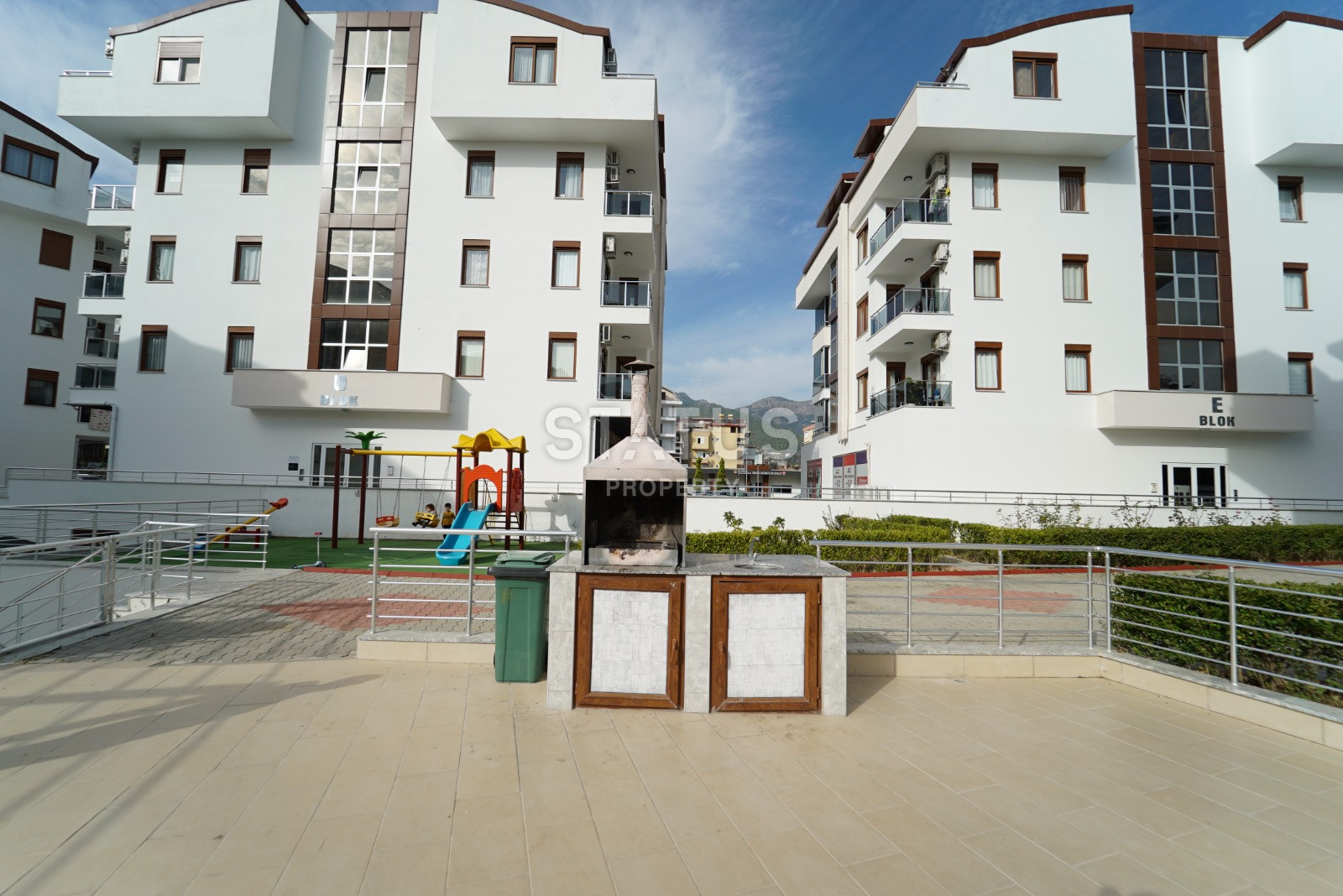 Spacious four-room apartment with furniture and appliances in the open area OBA. 160m2 фото 46