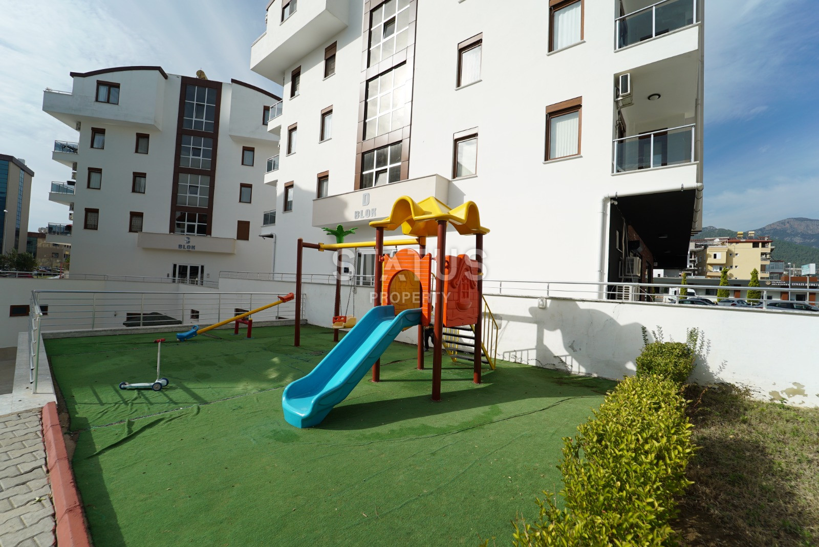 Spacious four-room apartment with furniture and appliances in the open area OBA. 160m2 фото 48