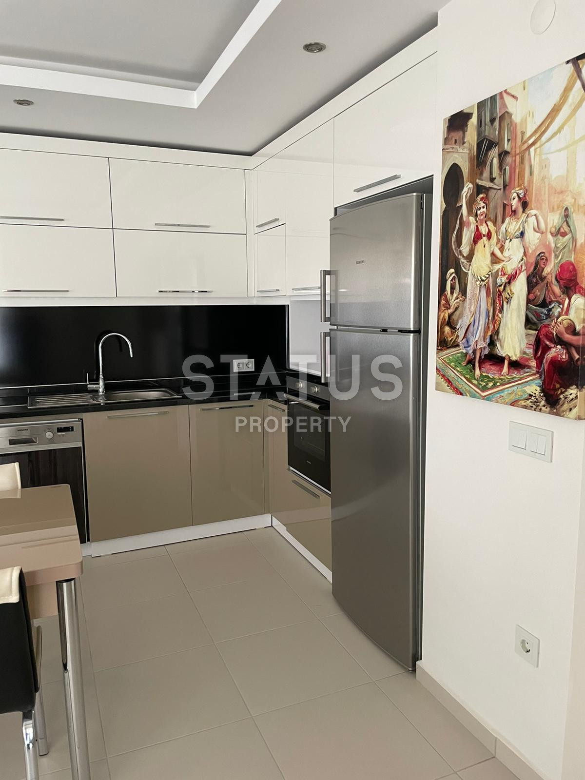 Three-room furnished apartment in a complex from a leading developer in Mahmutlar. 100m2 фото 3