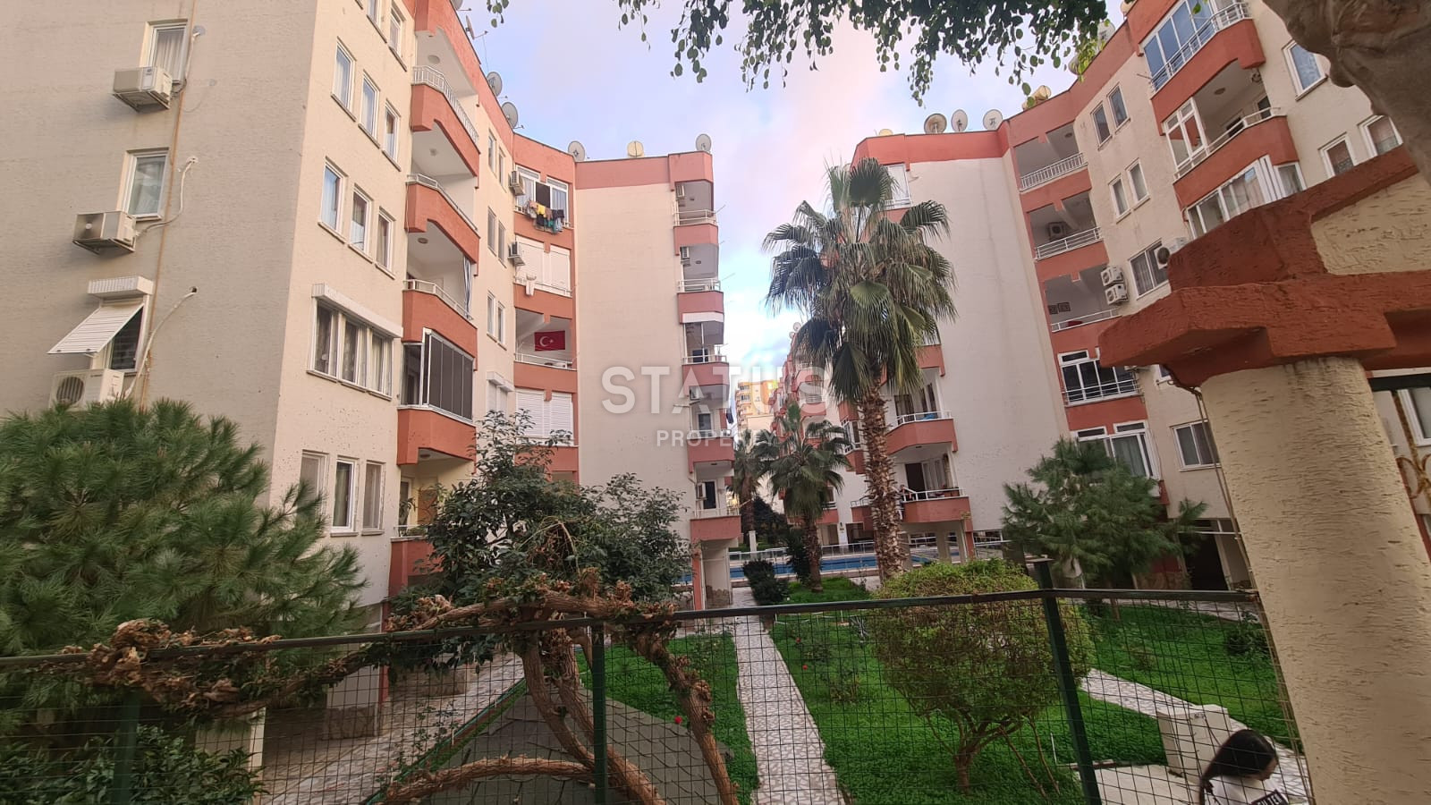 Квартира планировки 1+1 по хорошей цене в 250м от моря в Махмутларе. 65м2 фото 1