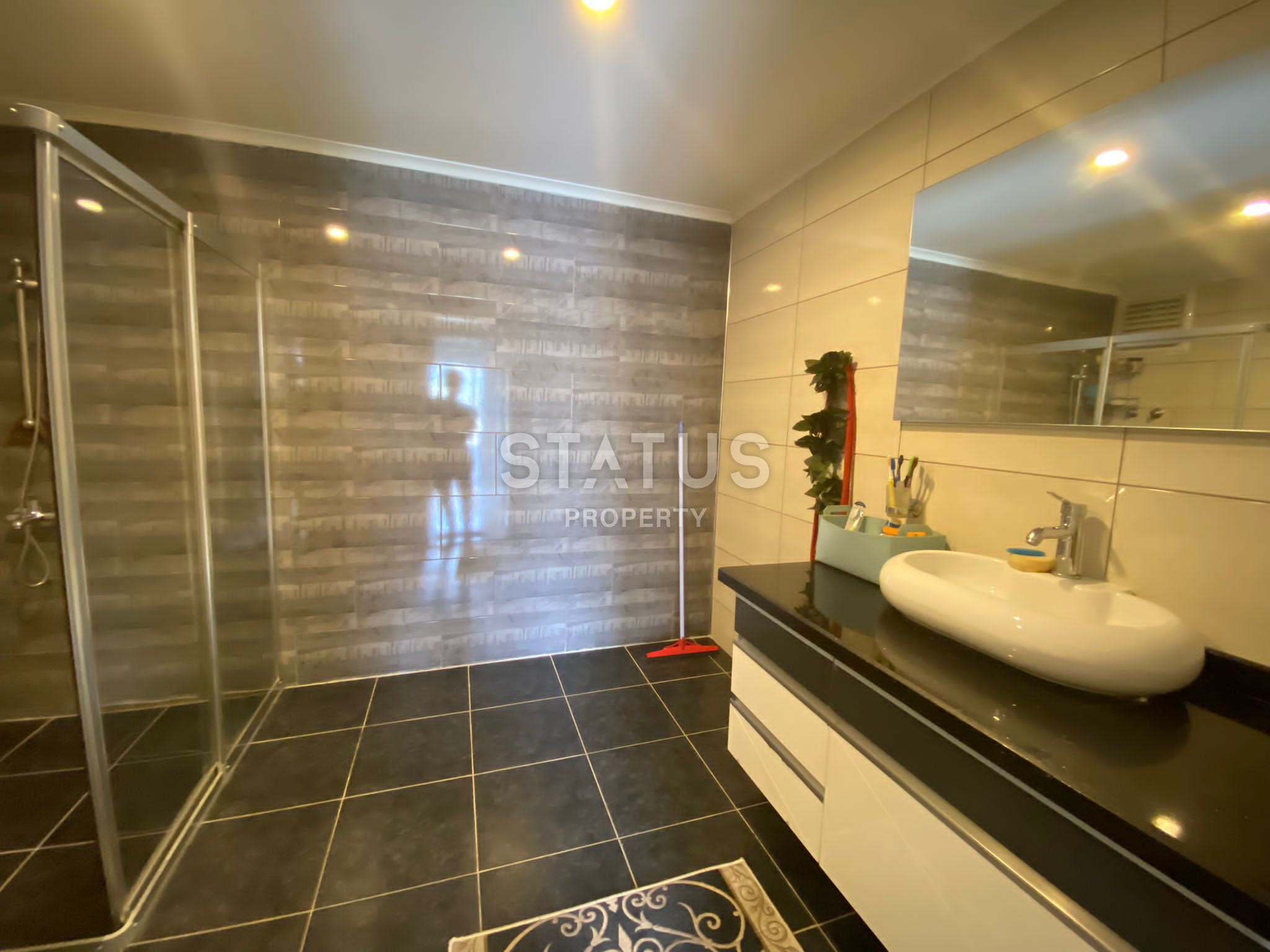 Very spacious five-room apartment with sea view in Mahmutlar. 320m2 фото 3