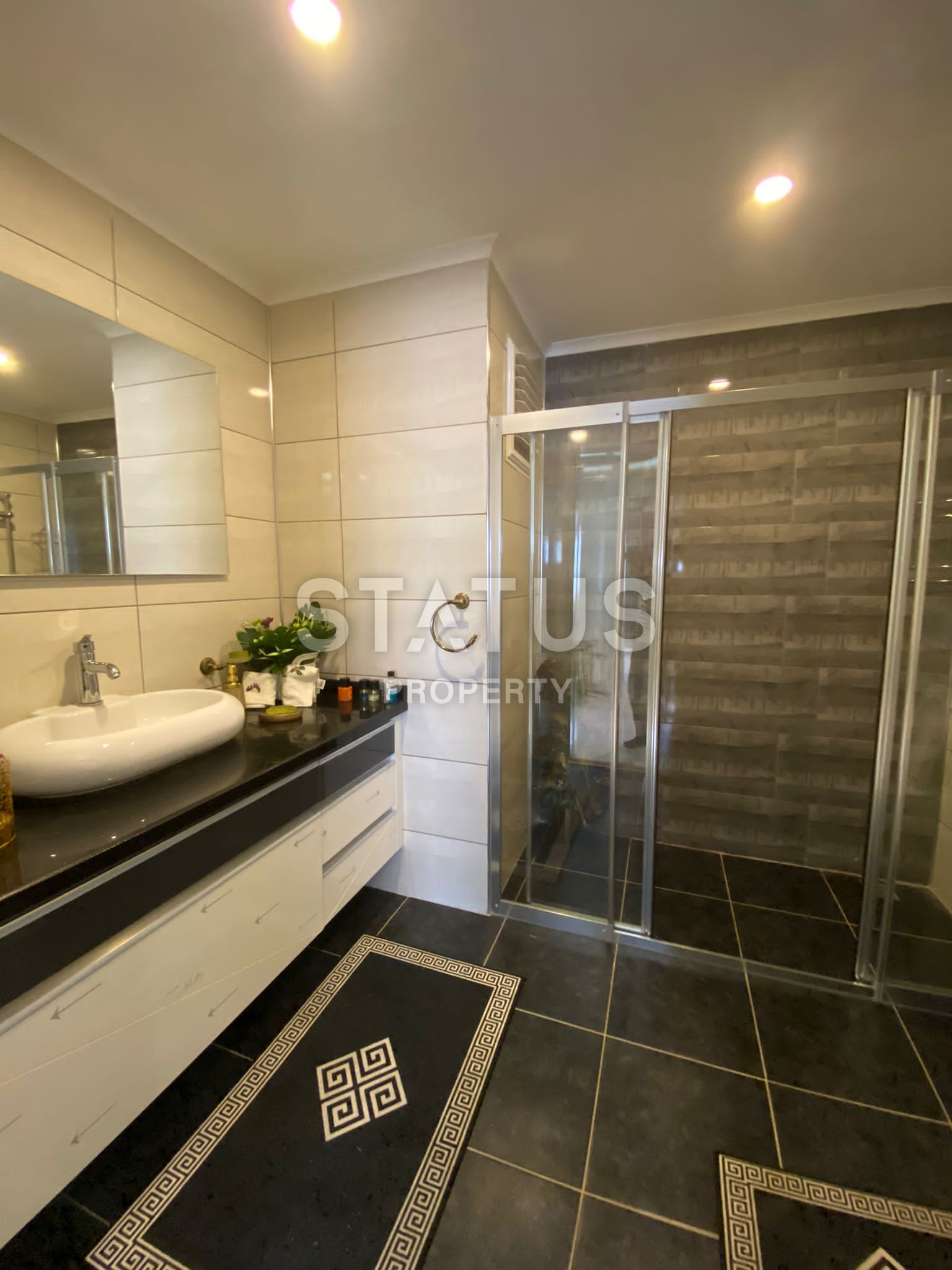 Very spacious five-room apartment with sea view in Mahmutlar. 320m2 фото 6