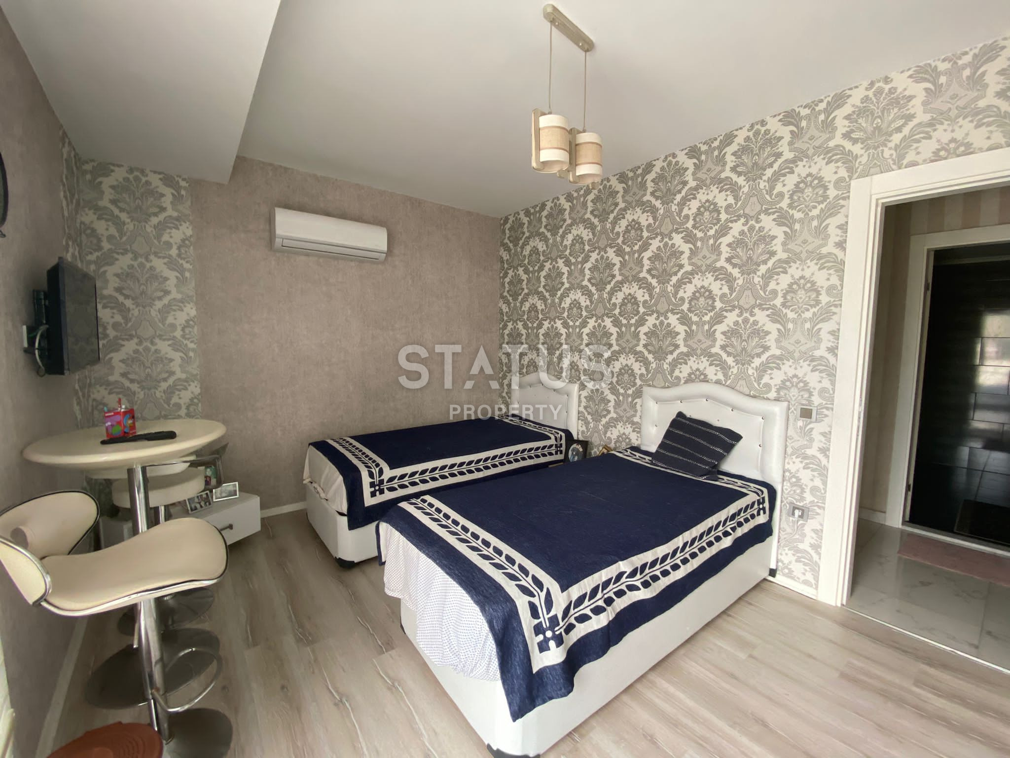 Very spacious five-room apartment with sea view in Mahmutlar. 320m2 фото 16