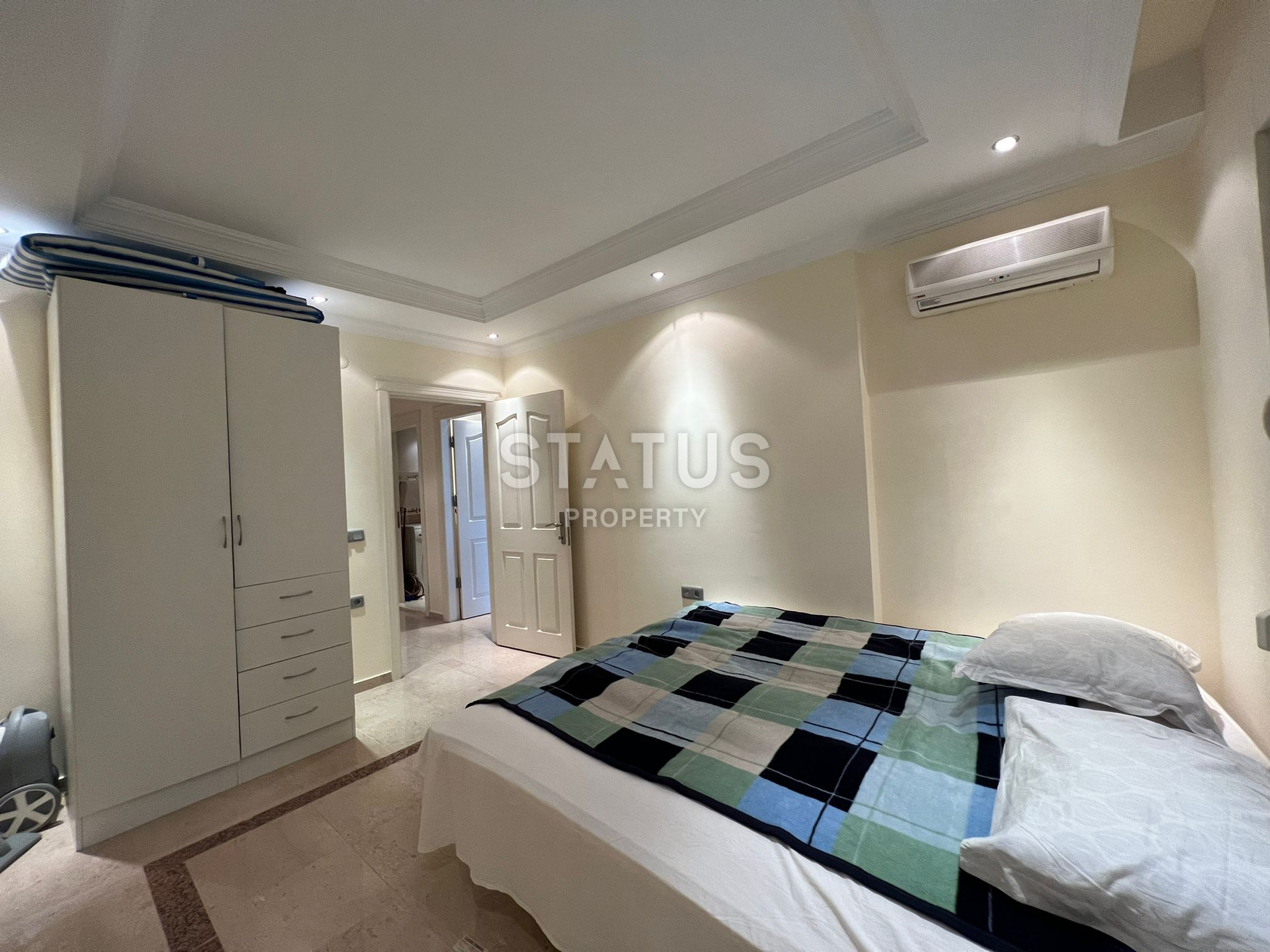 Трёхкомнатная меблированная квартира в первой береговой линии в Тосмуре. 110м2 фото 8