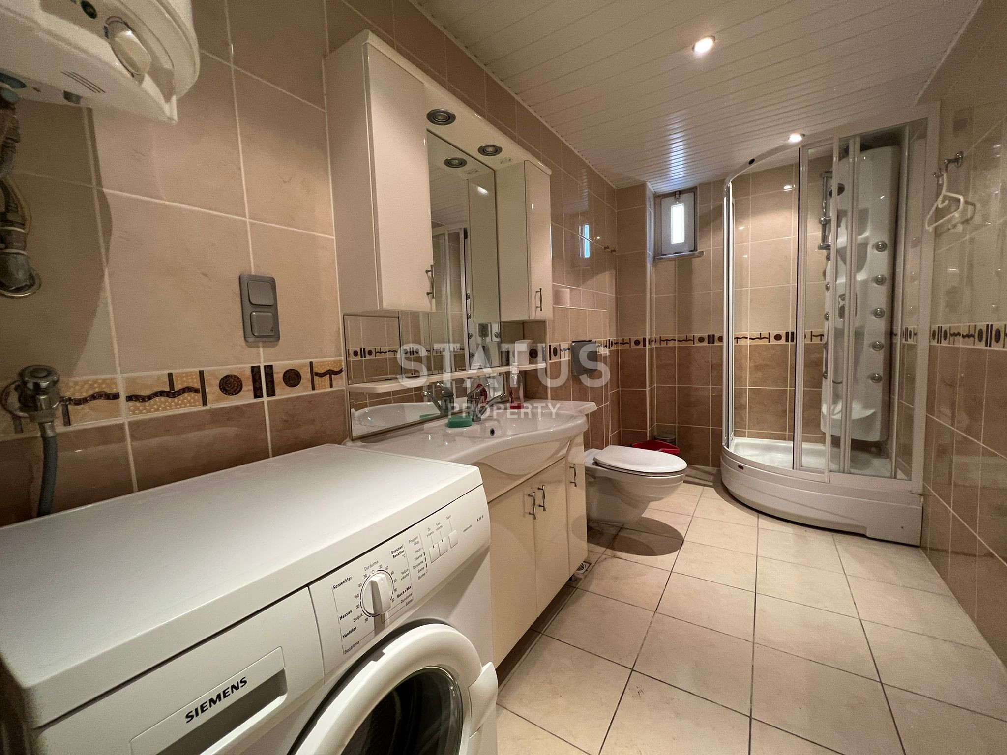 Трёхкомнатная меблированная квартира в первой береговой линии в Тосмуре. 110м2 фото 18