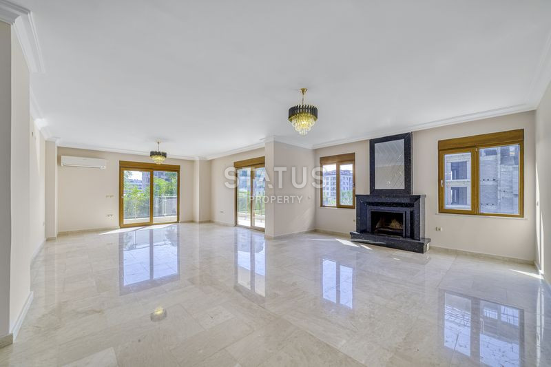 Просторная квартира 3+1 с камином в шаговой доступности от моря в Кестеле. 230м2 фото 3