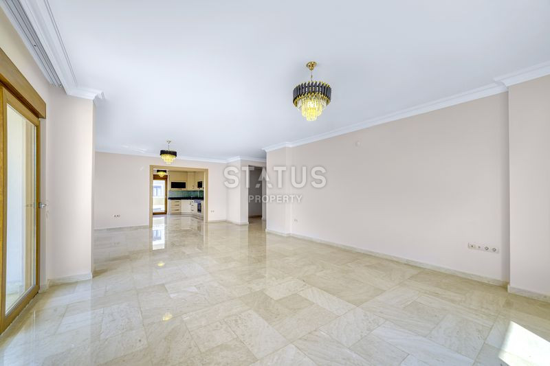 Просторная квартира 3+1 с камином в шаговой доступности от моря в Кестеле. 230м2 фото 4