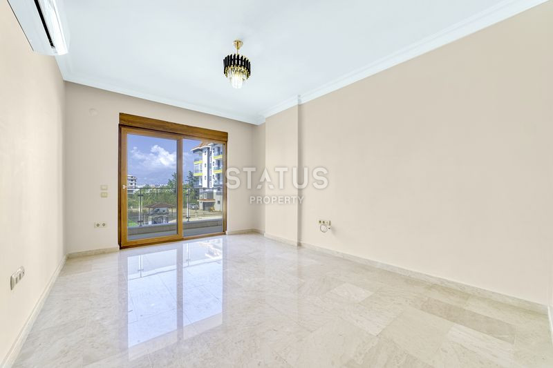 Просторная квартира 3+1 с камином в шаговой доступности от моря в Кестеле. 230м2 фото 5