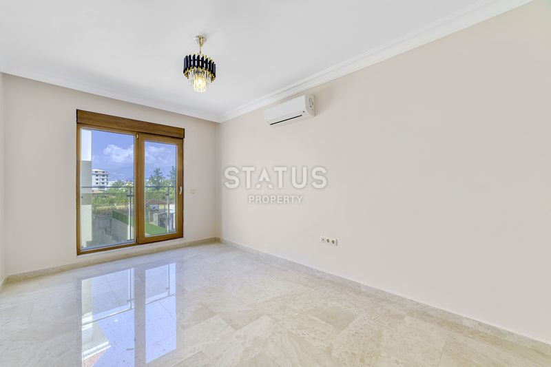 Просторная квартира 3+1 с камином в шаговой доступности от моря в Кестеле. 230м2 фото 6